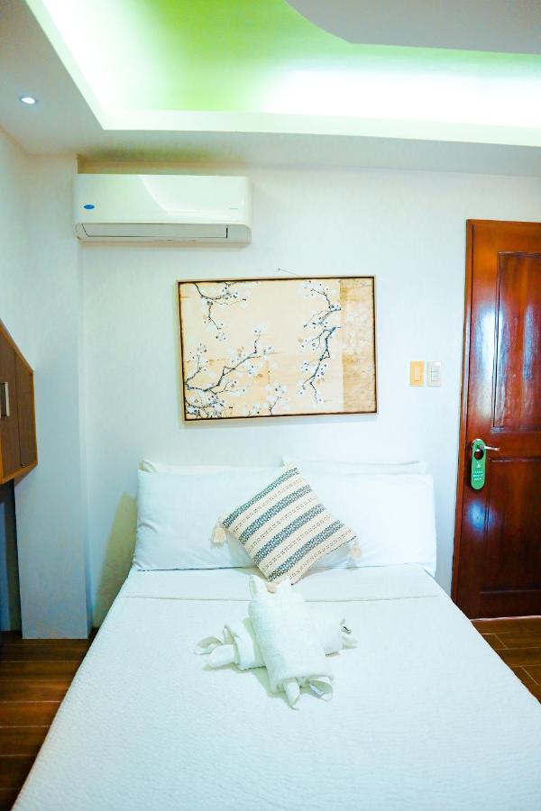 Youhan Beach Resort Сан-Антонио Экстерьер фото