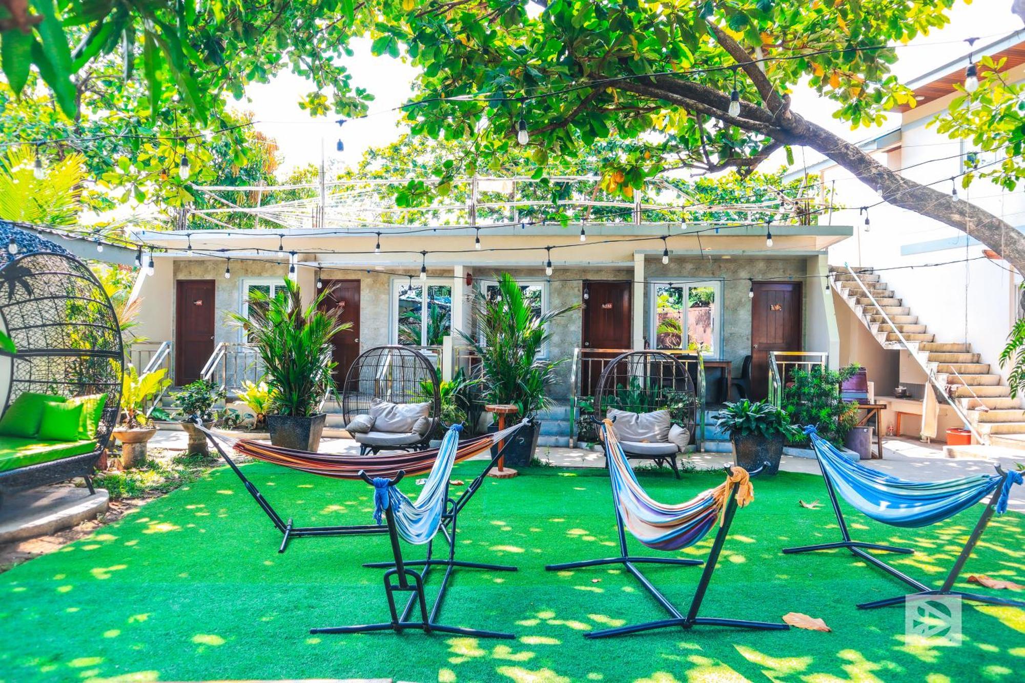 Youhan Beach Resort Сан-Антонио Экстерьер фото