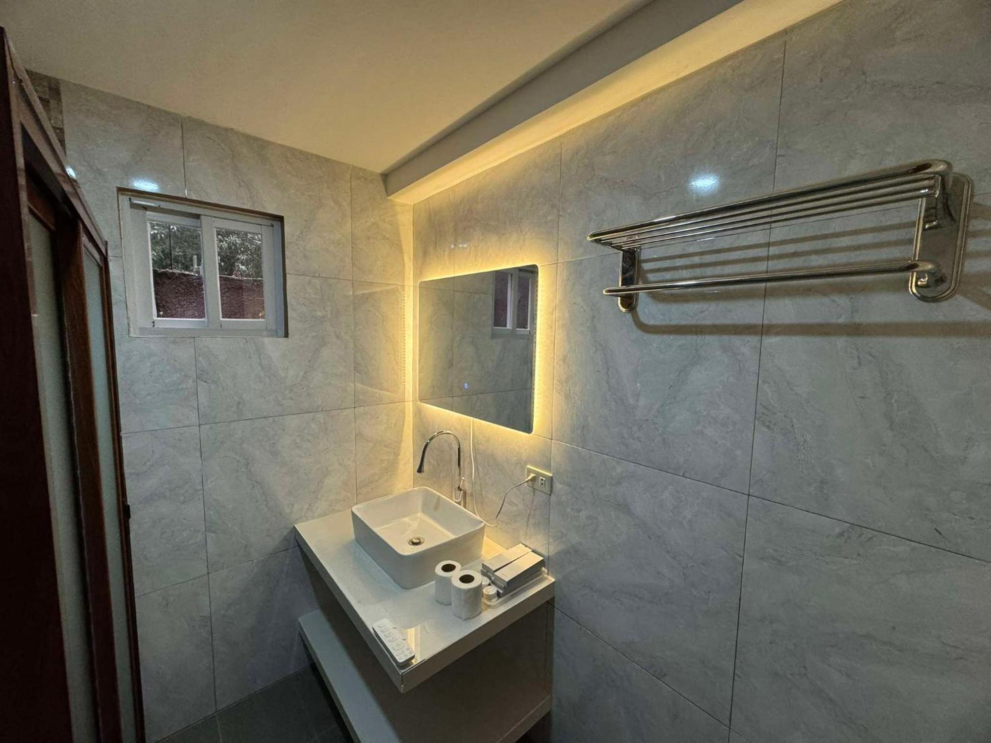 Youhan Beach Resort Сан-Антонио Экстерьер фото